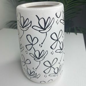 Black and White Flower Vase